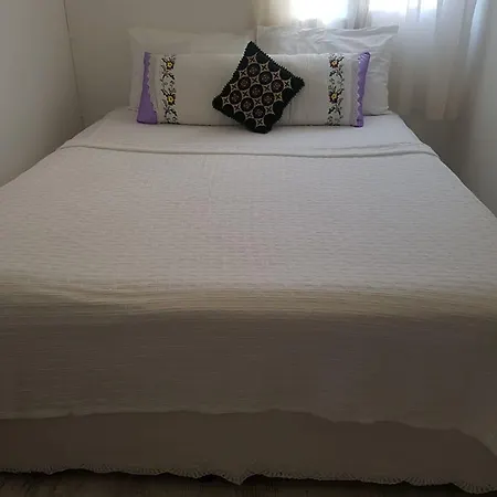 Гостьовий будинок Fullmoon Rooms Cesme Чешме