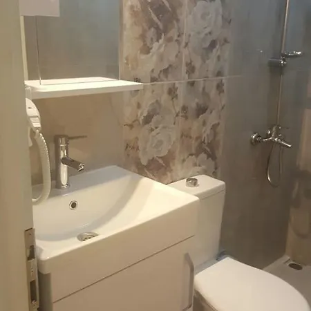 Fullmoon Rooms Cesme Гостьовий будинок Чешме