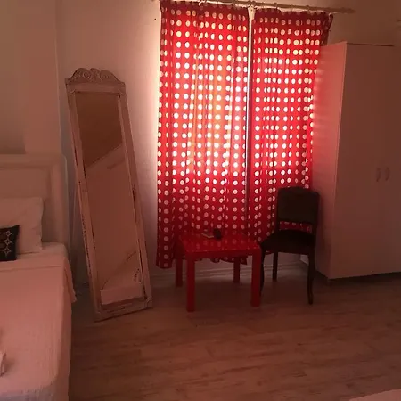Гостьовий будинок Fullmoon Rooms Cesme Чешме
