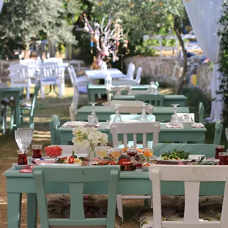 Fullmoon Rooms Cesme * Чешме